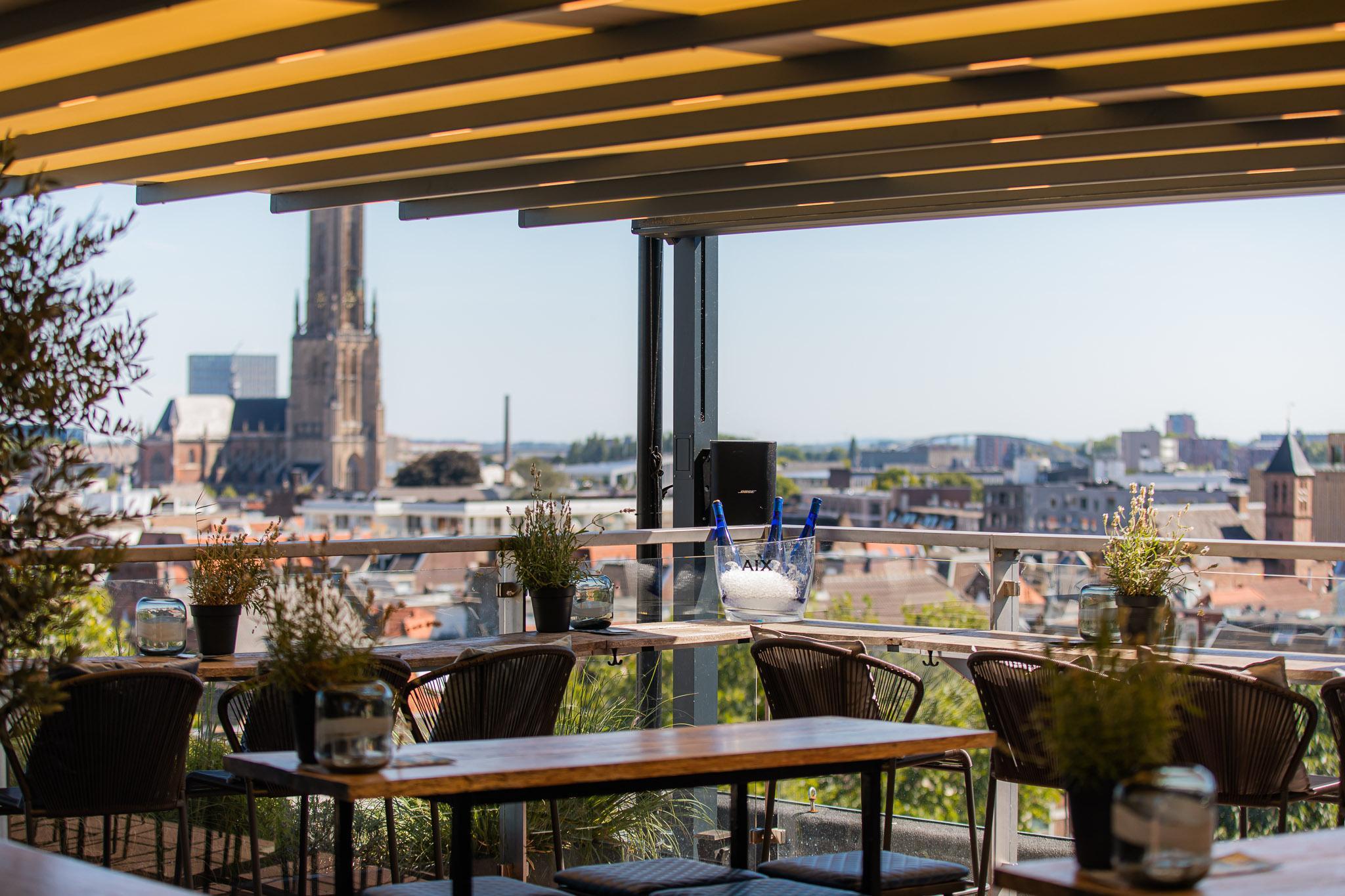 Hotel Haarhuis Arnhem Bagian luar foto The rooftop terrace