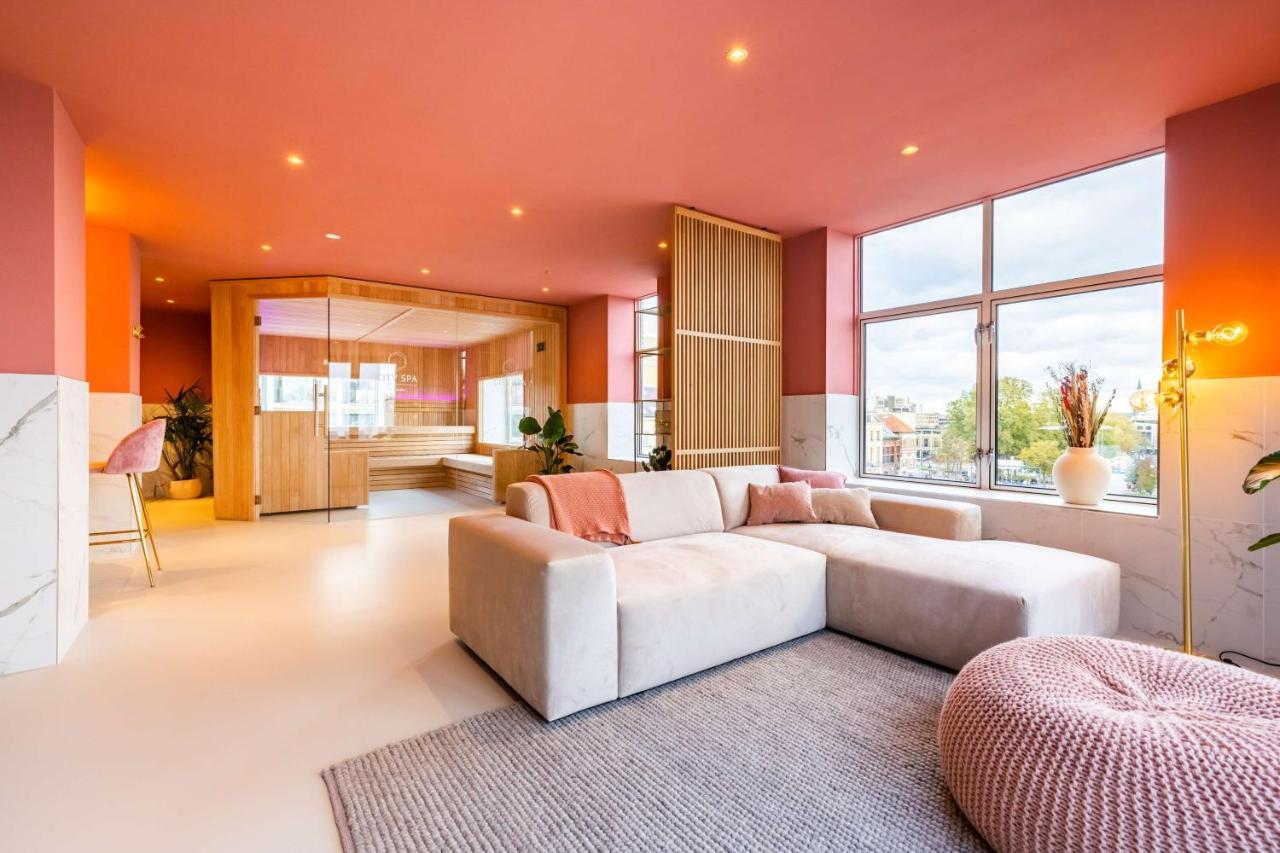 Hotel Haarhuis Arnhem Bagian luar foto Interior of a penthouse apartment